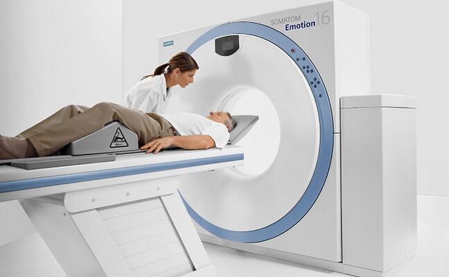 Magnetic resonance imaging as a way to diagnose thoracic osteochondrosis.
